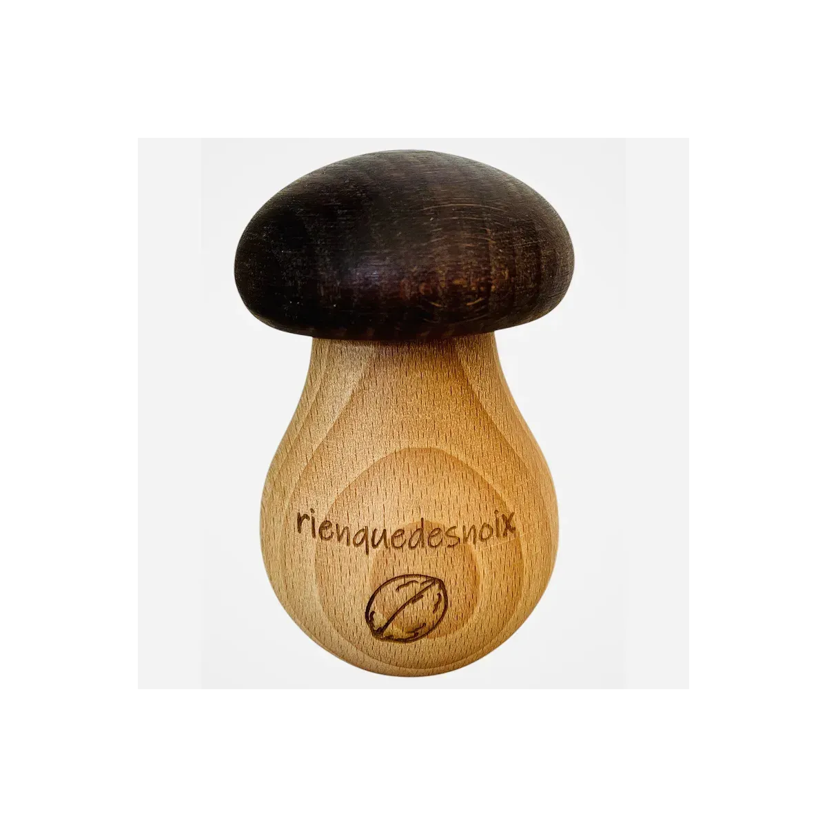 Casse Noix Gravé en Bois de Hêtre