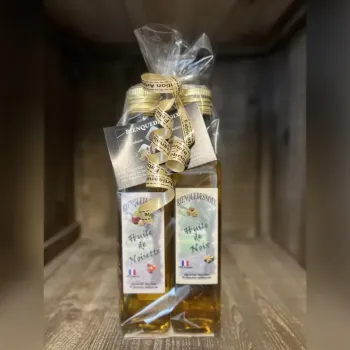 Deux bouteilles dans un caisse