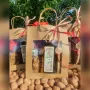 Coffret 200g de noix décortiquées et un bouteille d’huile de noix