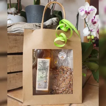 Coffret 200g d'Apéri'Drômois et 1 bouteille d’huile de noix de 50cl