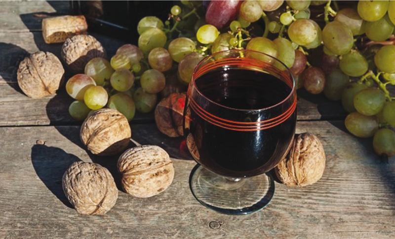 Noix vertes pour vin de noix - 40 noix soit environ 1,2 Kg - Noix et  Compagnie